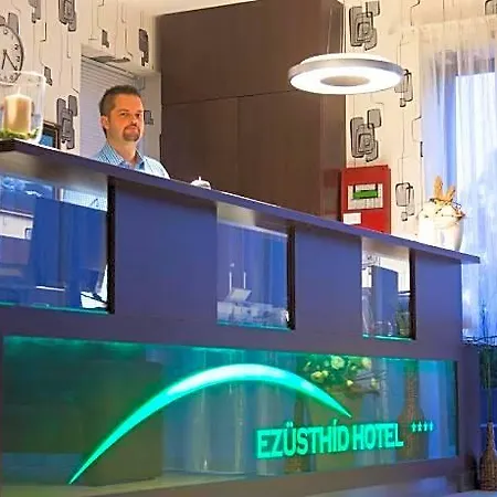 Ezusthid 호텔 4*